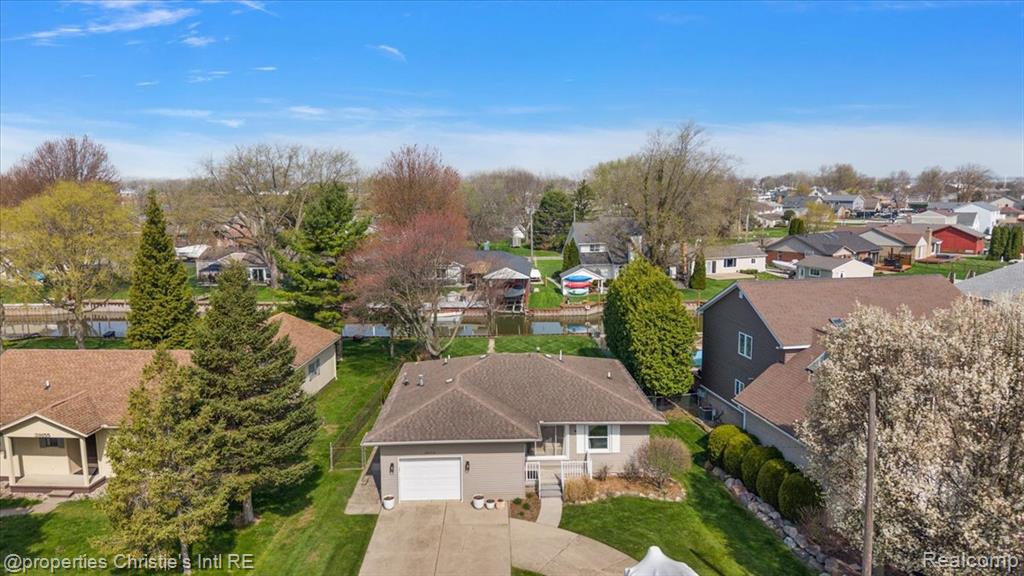 39173 Lakeshore Drive, Harrison Township, MI — Photo 10