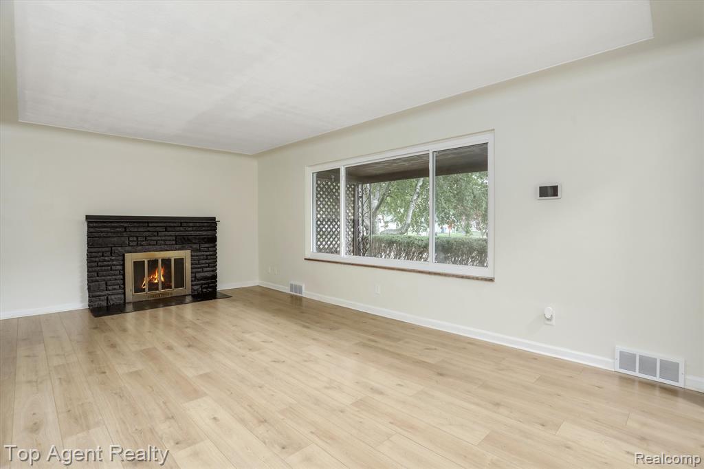 7206 YACHT Avenue, Warren, MI 48091 — Photo 9