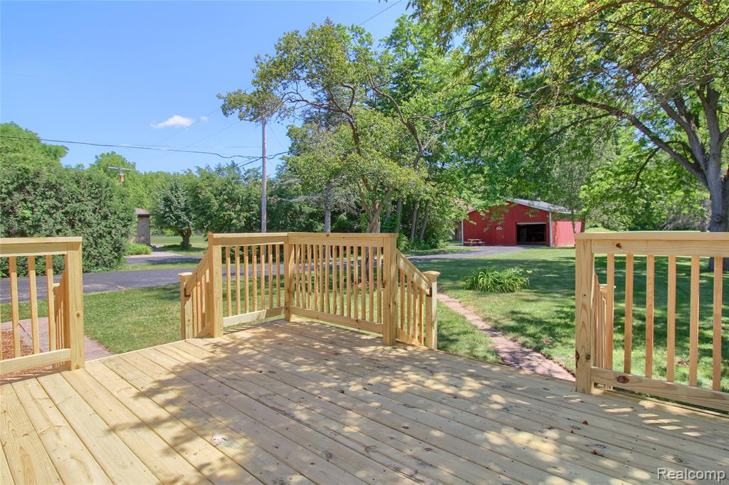 21515 Huron River Drive, New Boston, MI 48164 — Photo 31