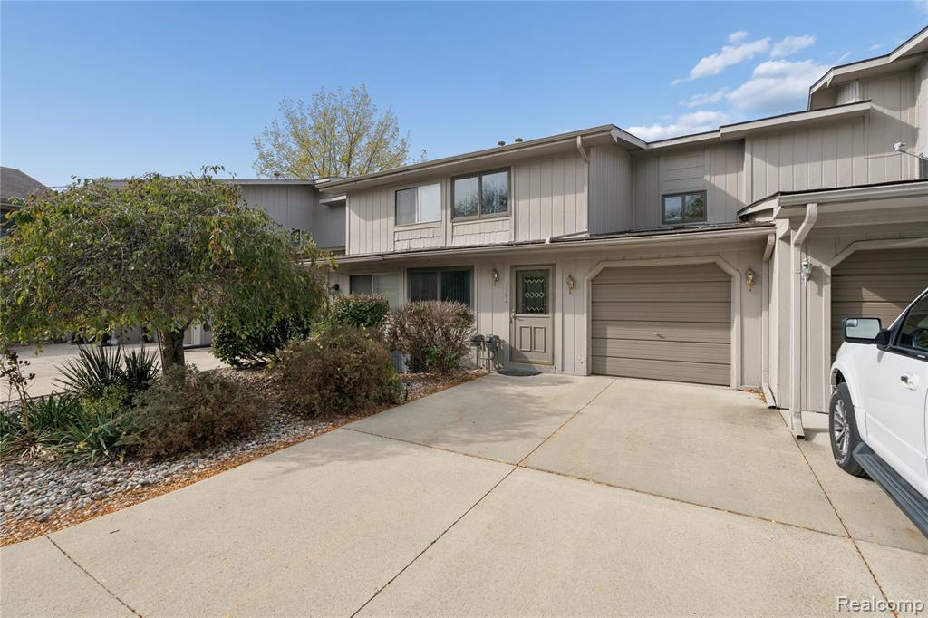 9502 Fenwin Drive, Grand Blanc, MI 48439 — front exterior