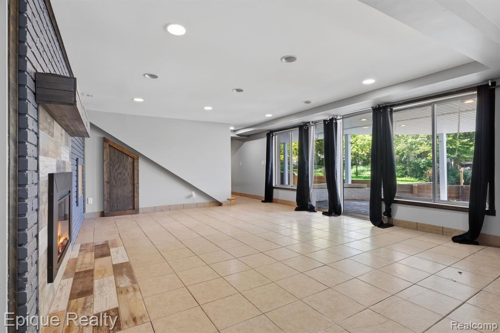 2549 Riverwood Drive, Port Huron, MI 48060 — Photo 9
