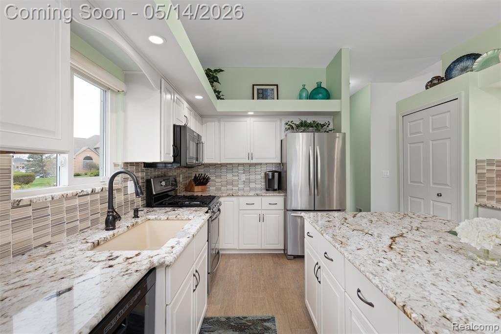 8945 Huron Bluffs Drive, White Lake, MI — Photo 8