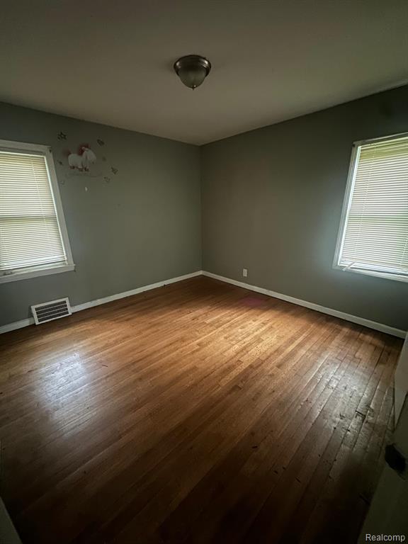 20413 Kingsville Street, Harper Woods, MI 48225 — Photo 16