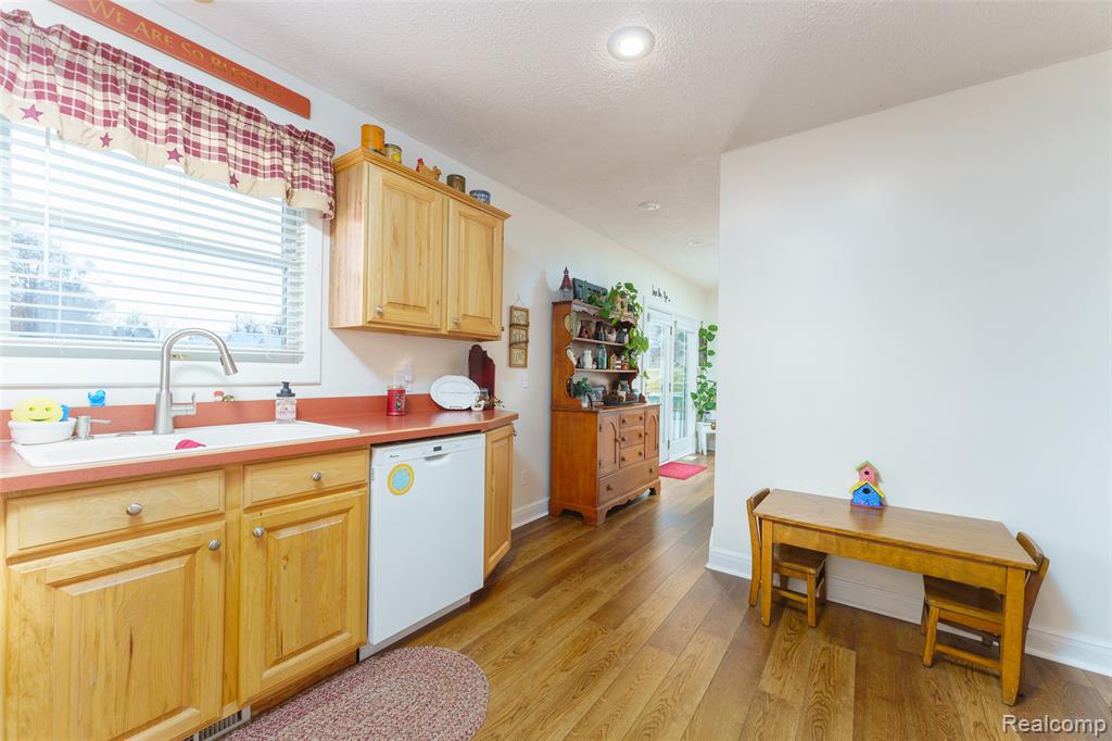 919 E Michigan Avenue, Grass Lake, MI 49240 — Photo 9