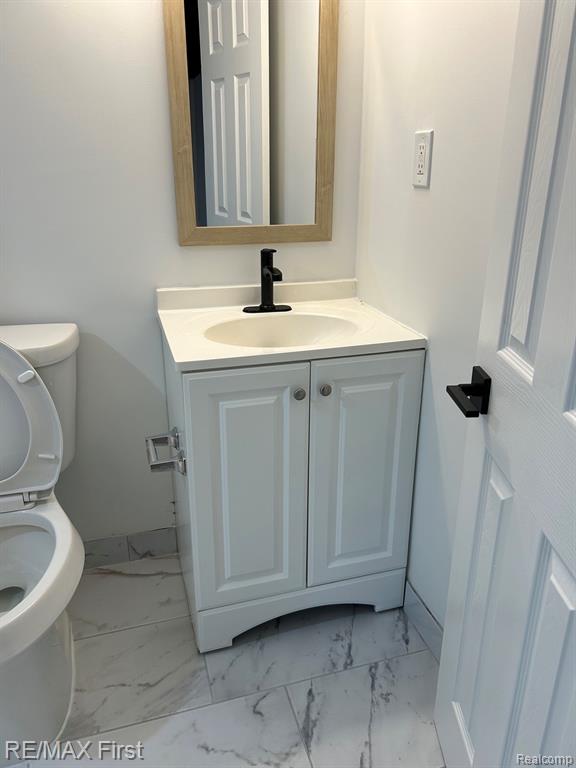 8865 Kenberton Drive, Oak Park, MI 48237 — Photo 18