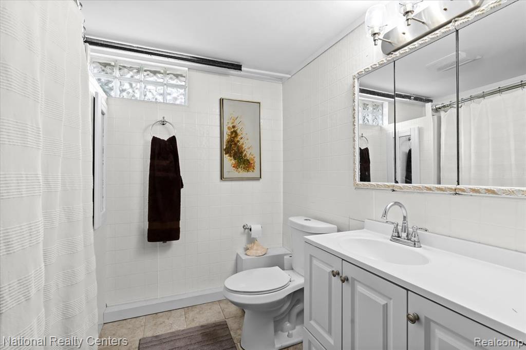 1785 Middle Road, Highland, MI — Photo 27