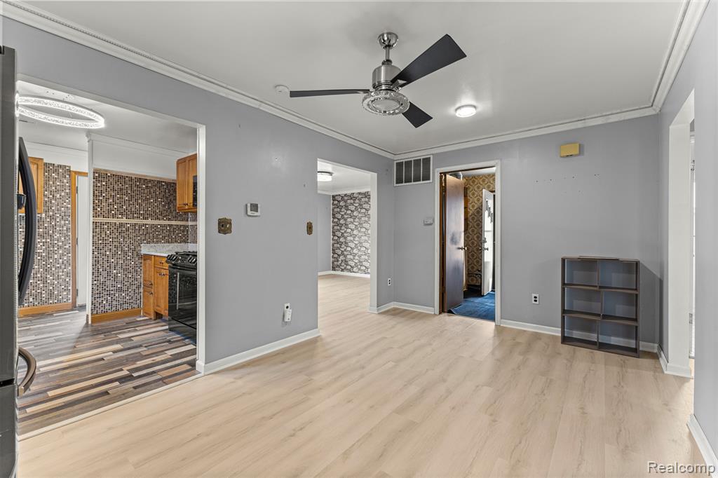 6151 Robindale Avenue, Dearborn Heights, MI 48127 — Photo 14