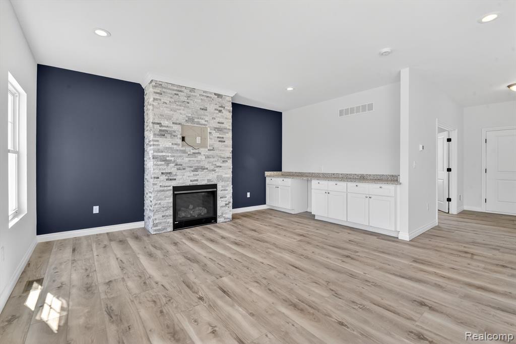 8760 Barrington, Ypsilanti, MI 48198 — Photo 14