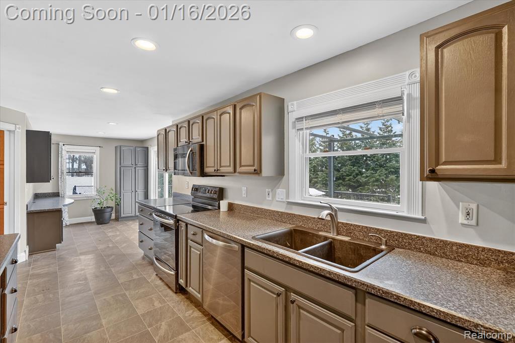 10086 Oakhill Road, Holly, MI 48442 — Photo 19