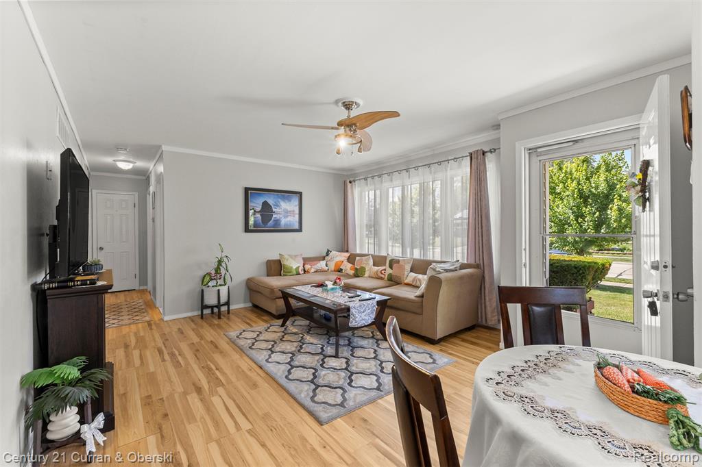 420 Lytle Place, Garden City, MI — Photo 3