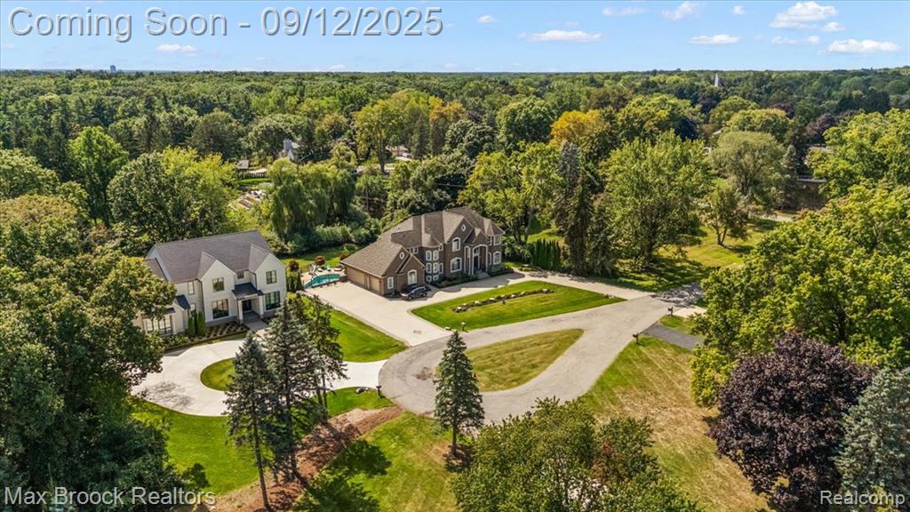 1027 Joanne Court, Bloomfield Hills, MI 48302 — Photo 33
