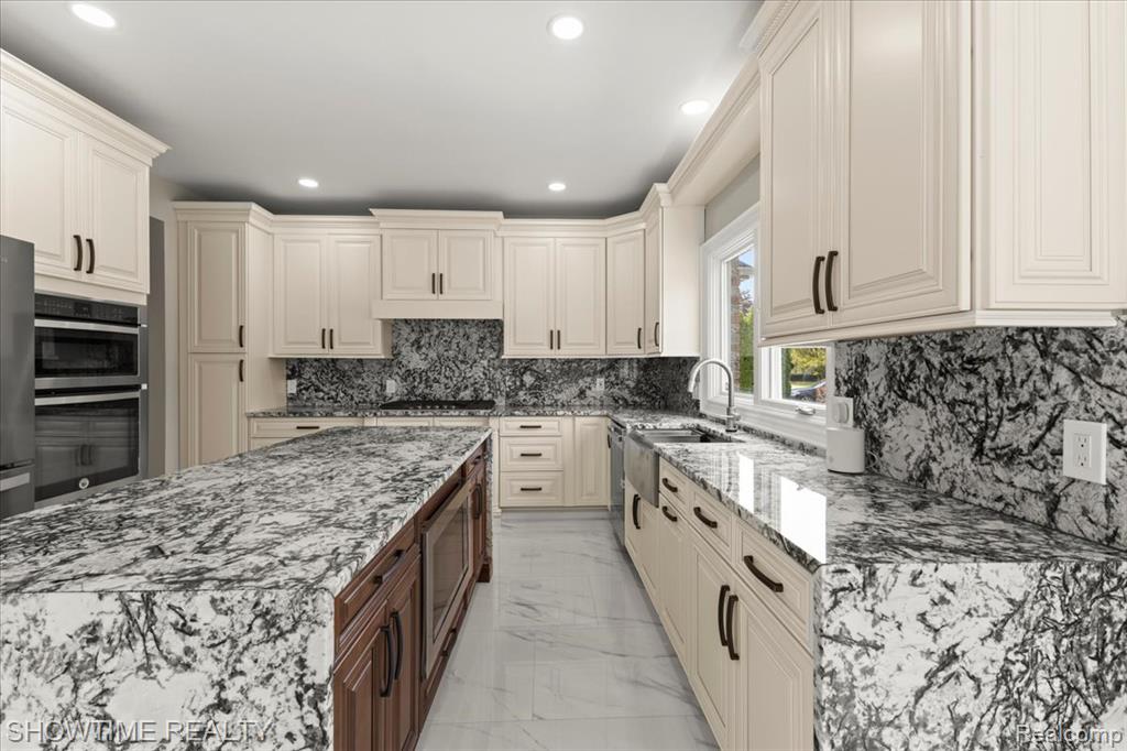 53650 Cherrywood Drive, Shelby Twp, MI 48315 — Photo 19