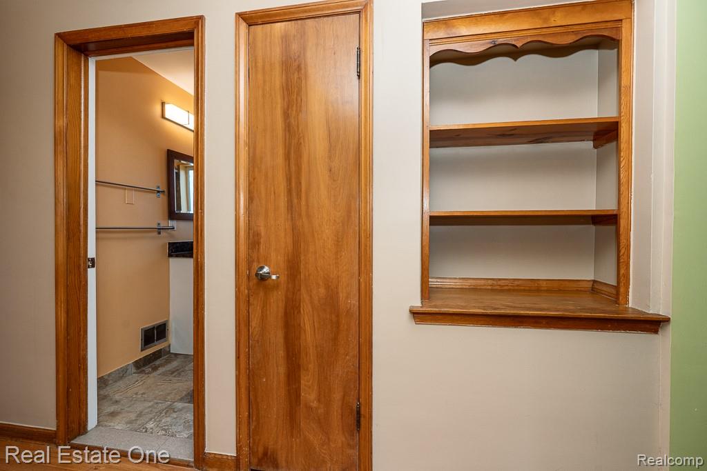 8272 Racine Road, Warren, MI 48093 — Photo 11