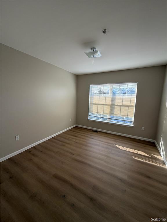 575 Summerfield Drive, Westland, MI — Photo 15