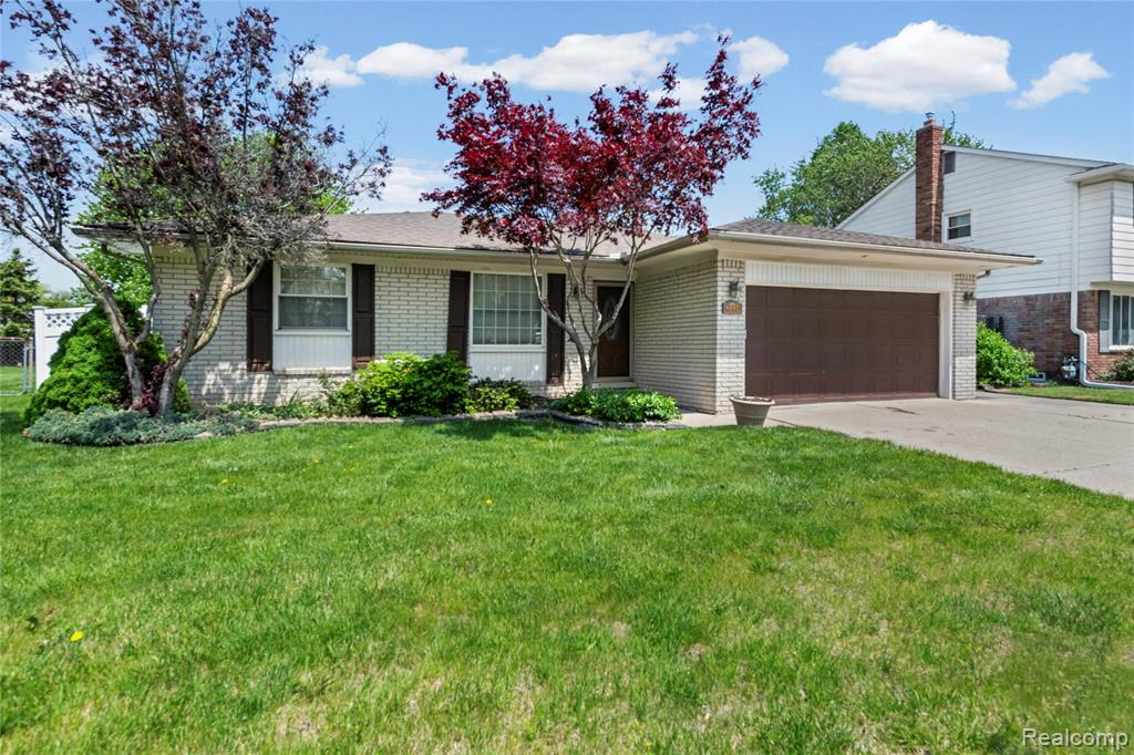 22356 Woodstock Court, Woodhaven, MI 48183 — Photo 3