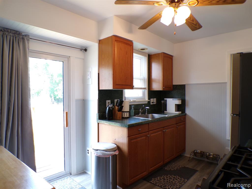 4140 ACADEMY Street, Dearborn Heights, MI 48125 — Photo 20