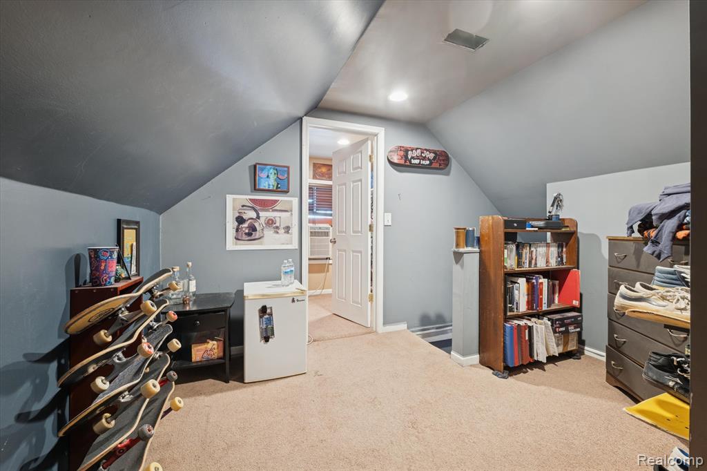 11609 Saint Aubin Street, Hamtramck, MI 48212 — Photo 28