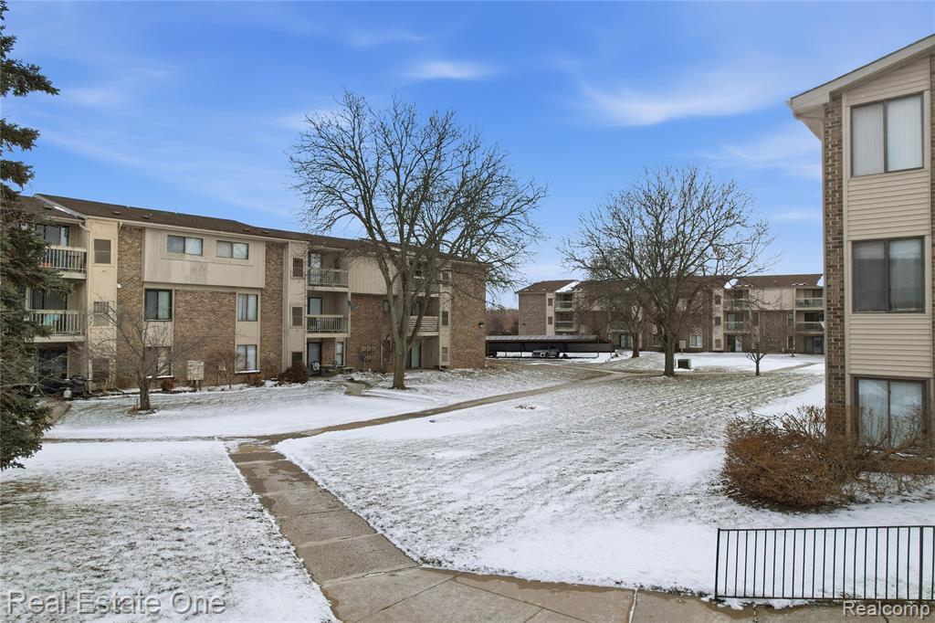 30475 W 14 Mile Road, 77, Farmington Hills, MI 48334 — Photo 33
