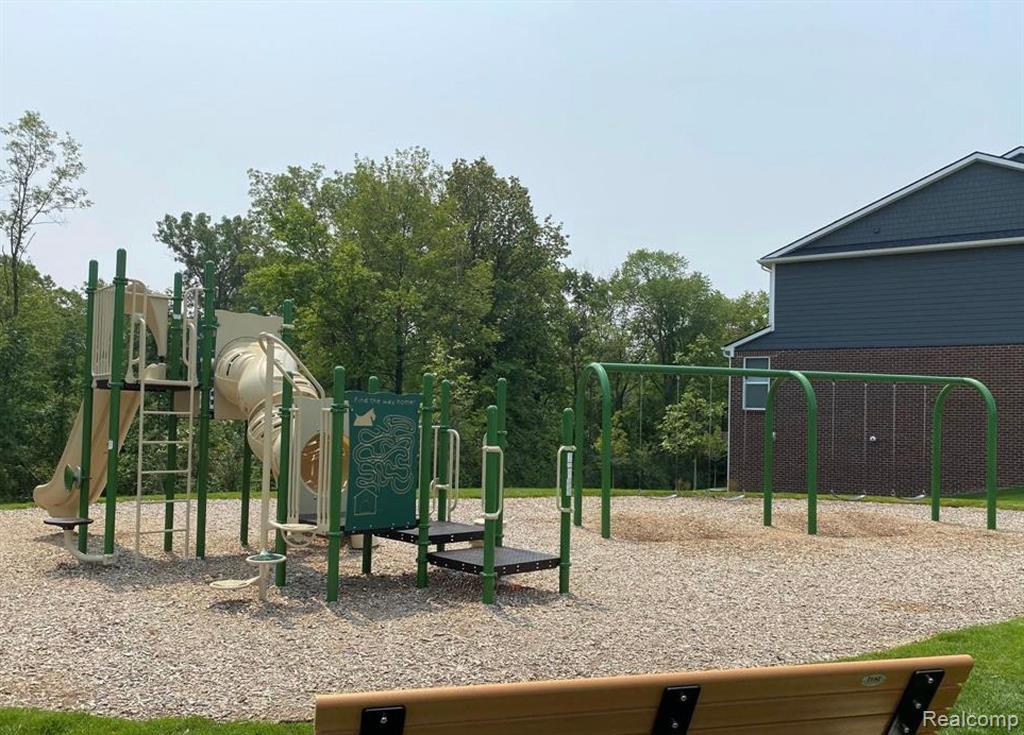 43541 PROSPECT, Novi, MI — Photo 44