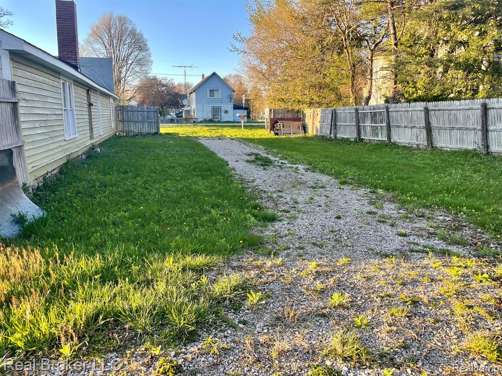 4321 BEACH Street, Akron, MI 48701 — Photo 3