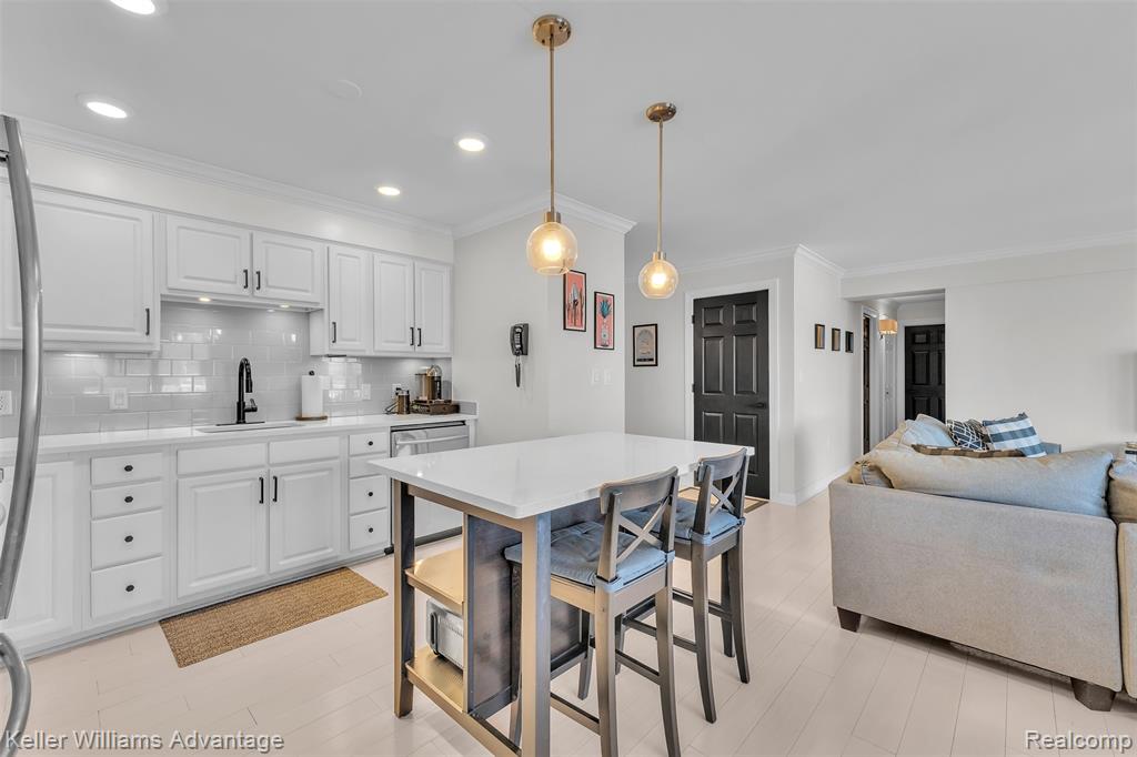 770 Deer Street, 303, Plymouth, MI 48170 — Photo 12