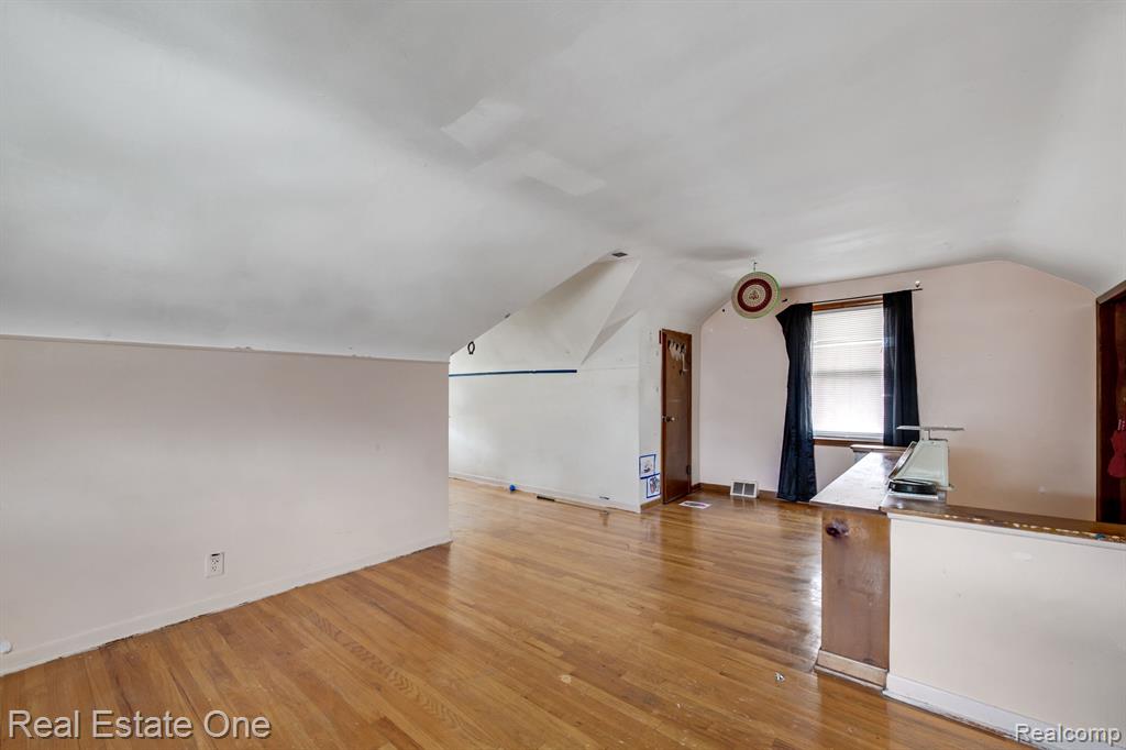 6731 Heyden Street, Dearborn Heights, MI 48127 — Photo 19