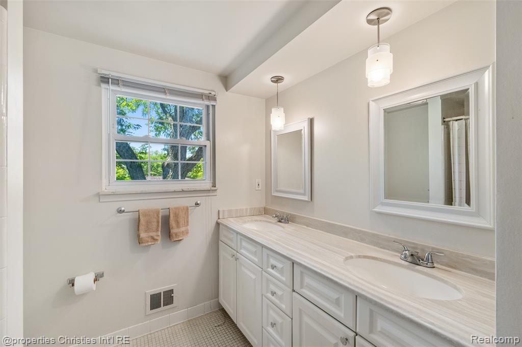 89 Maclynn Drive, Troy, MI 48098 — Photo 34
