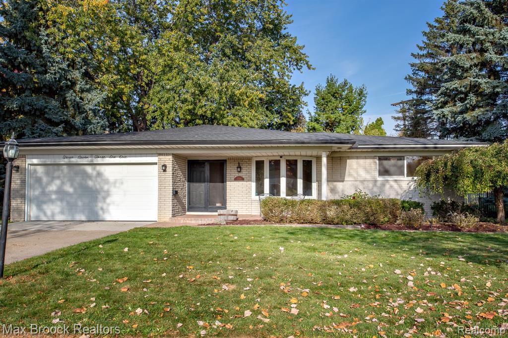 37361 Catherine Marie Drive, Sterling Heights, MI 48312