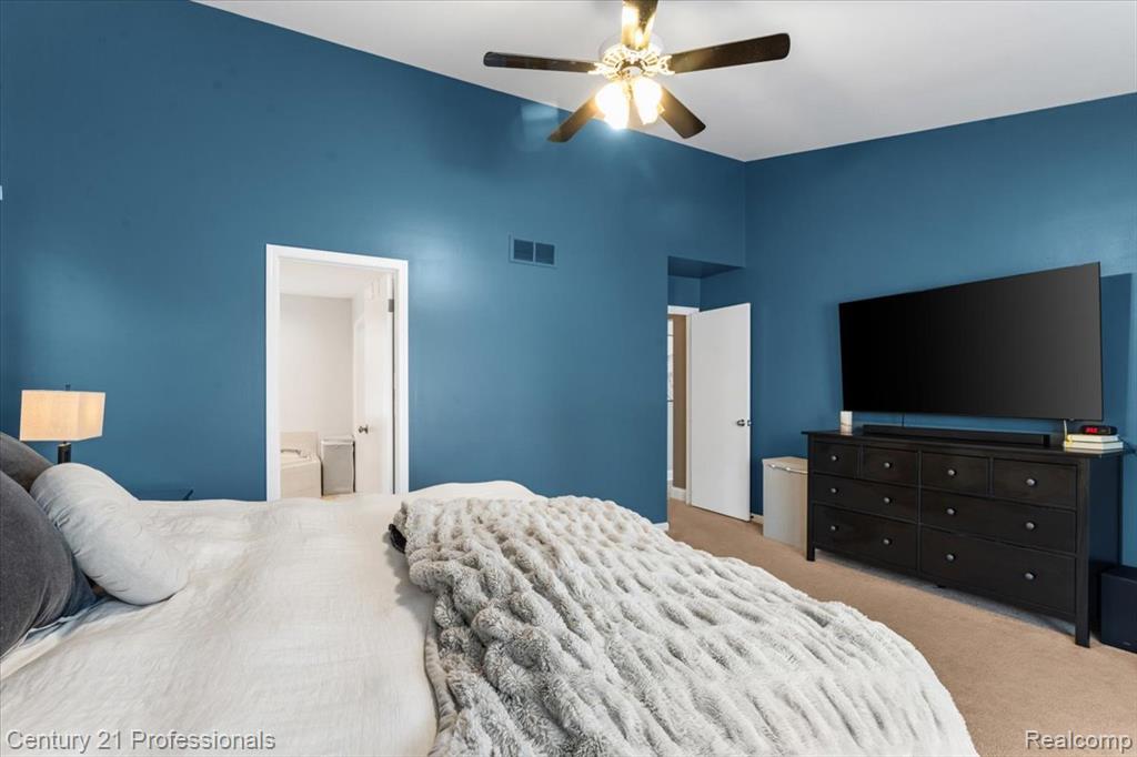 11413 Bancroft Court, Fenton, MI 48430 — Photo 16