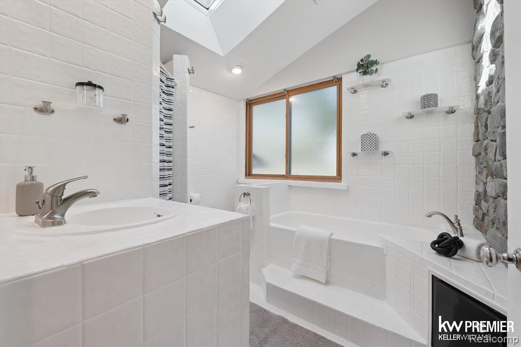 6015 Rowley Boulevard, Waterford, MI — Photo 23