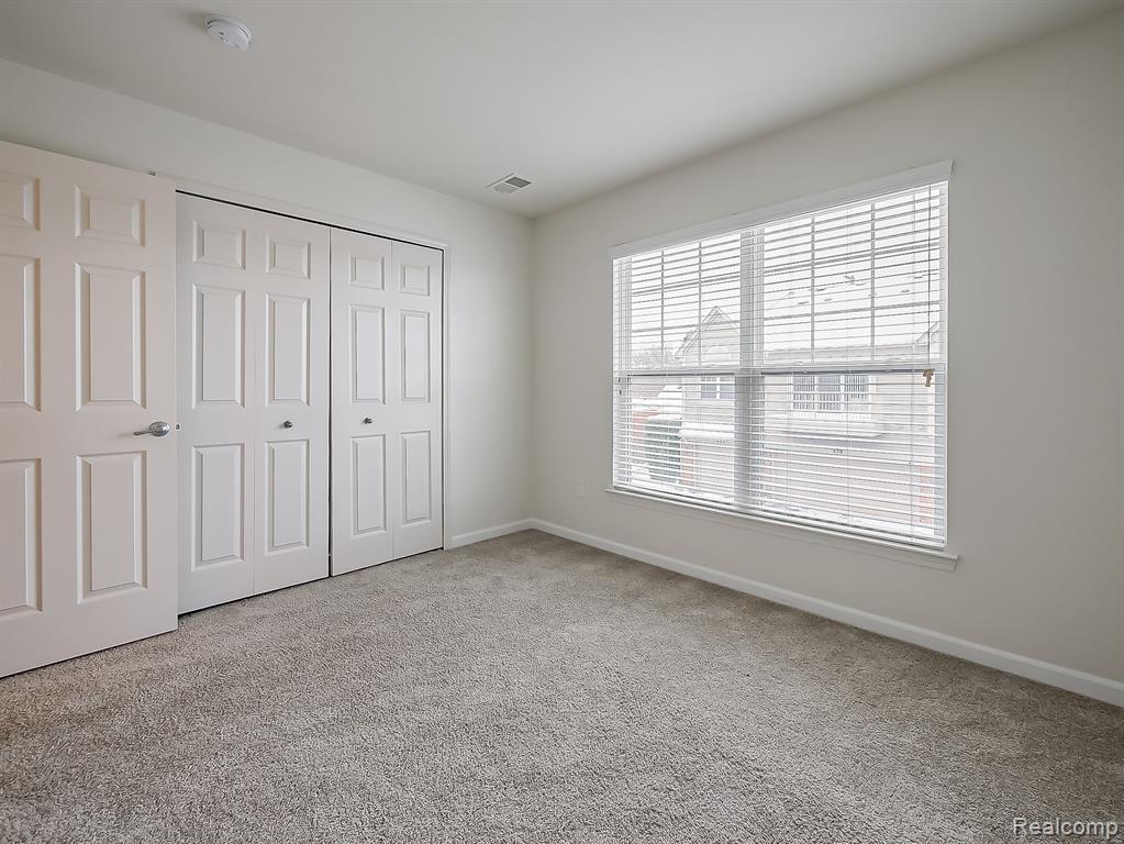 245 WRIGHT Street, Wixom, MI — Photo 20