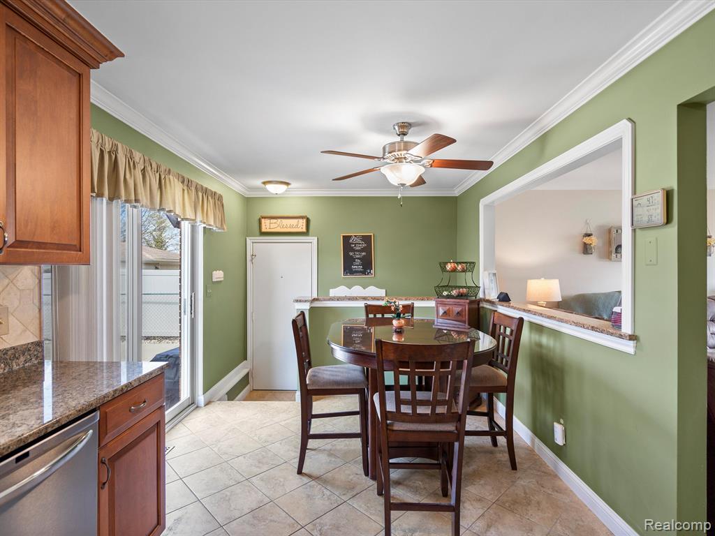 41845 EHRKE Drive, Clinton Twp, MI 48038 — Photo 15
