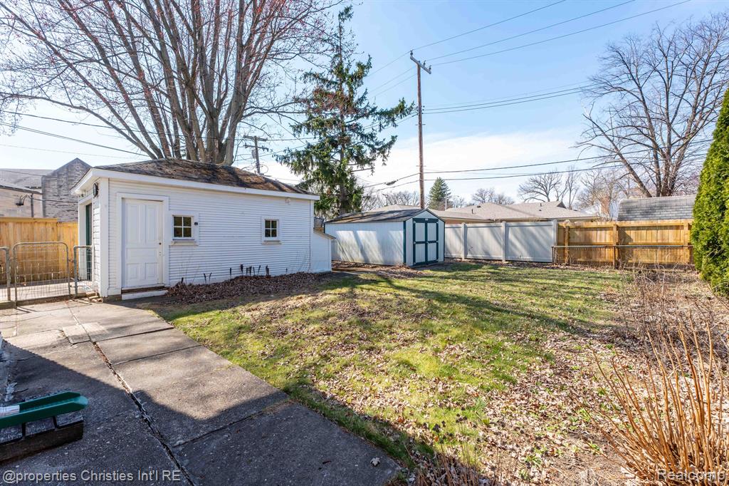 418 S Maple Avenue, Royal Oak, MI 48067 — Photo 33