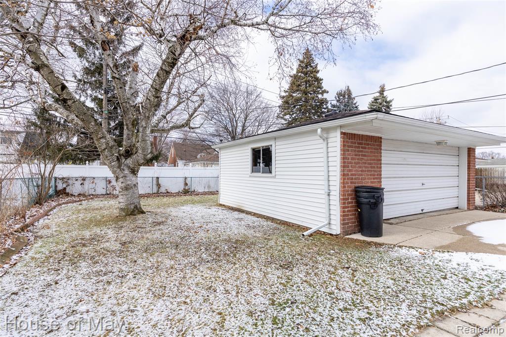 6640 Gahona Avenue, Allen Park, MI 48101 — Photo 11