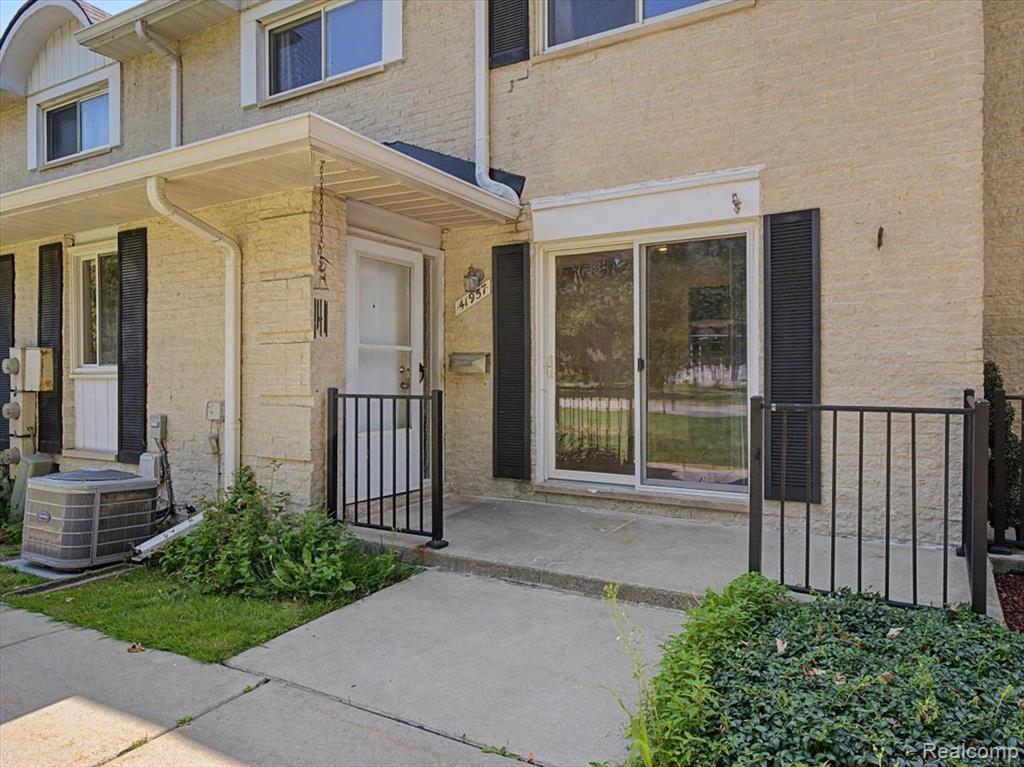 41957 Utica Road, Sterling Heights, MI 48313 — Photo 4