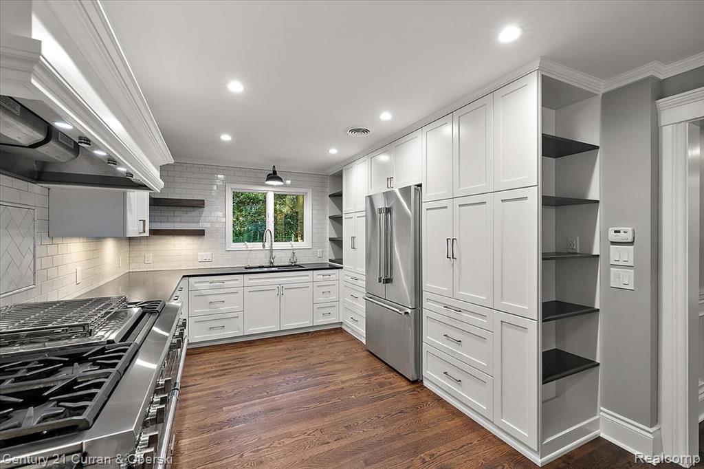 46777 Bettyhill Road, Plymouth, MI 48170 — Photo 19