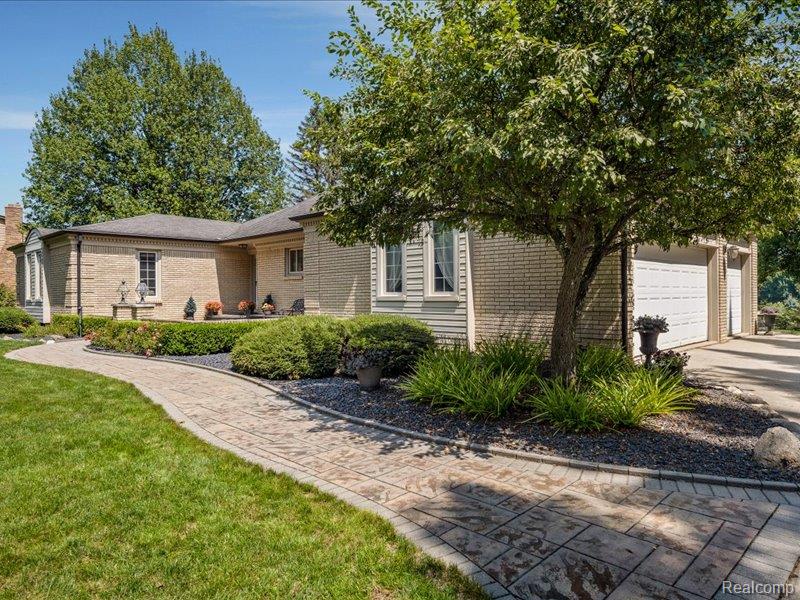 69504 Saxon Drive, Bruce, MI 48065 — Photo 4