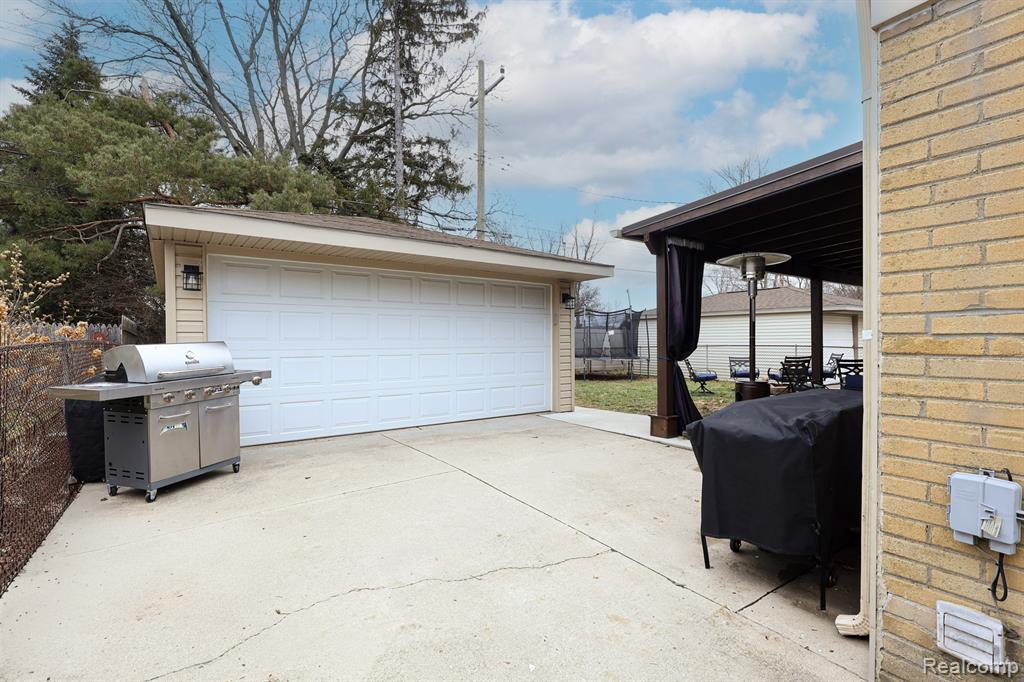 8132 Perrin Avenue, Westland, MI — Photo 2