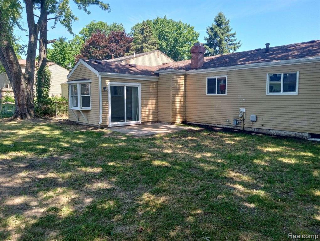 8558 BUCKINGHAM Drive, Ypsilanti, MI 48198 — Photo 2
