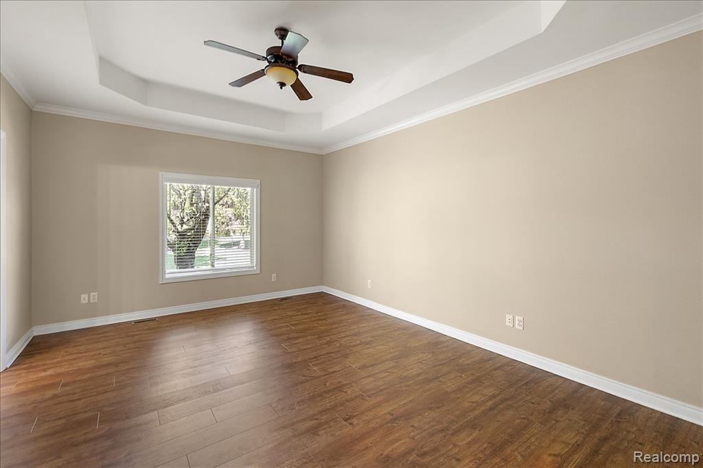 49763 Decker Drive, Shelby Twp, MI 48317 — Photo 27