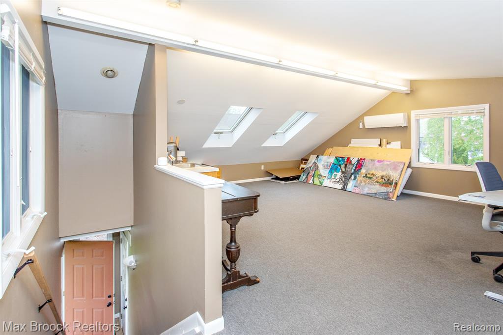 12769 Lasalle Lane, Huntington Woods, MI — Photo 52