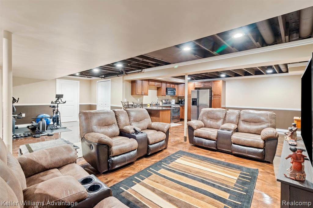8079 THORNHILL Drive, Ypsilanti, MI 48197 — Photo 47