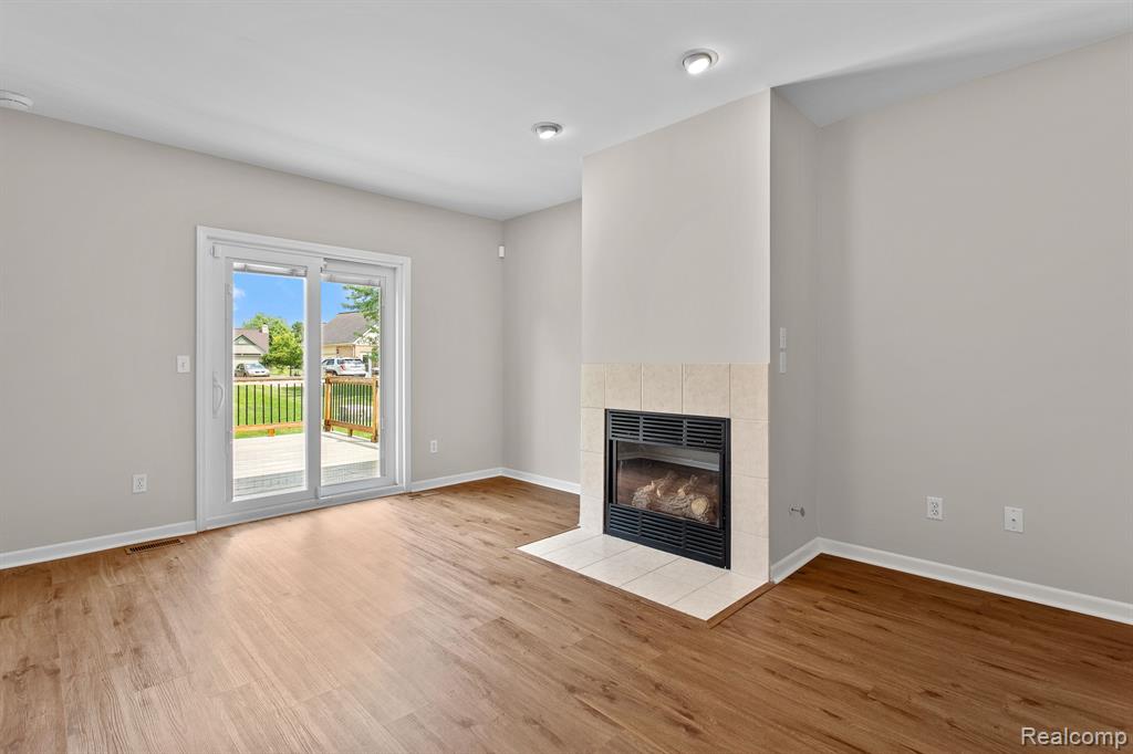 4051 SARAH ANN Drive, Canton, MI 48188 — Photo 2
