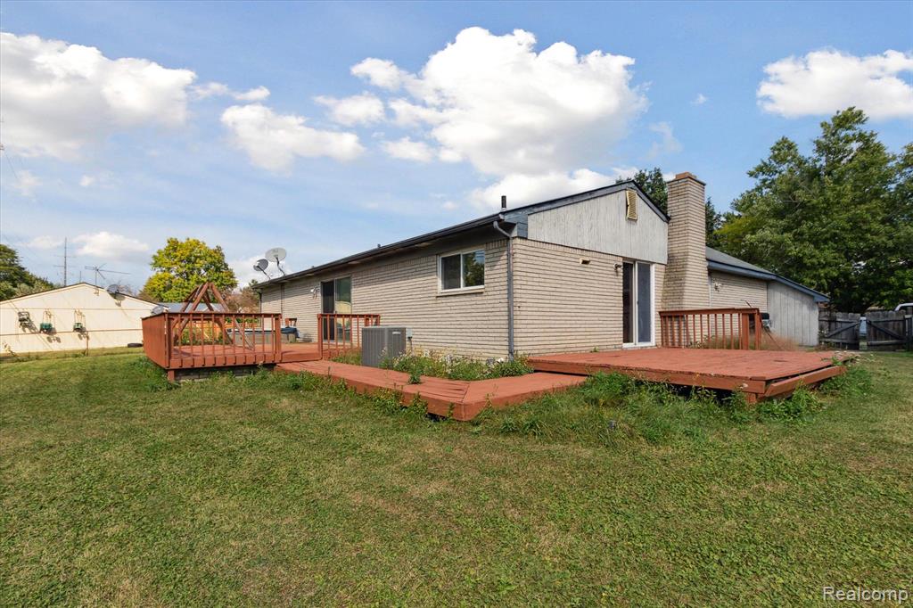 44359 REGIS, Canton, MI 48187 — Photo 20