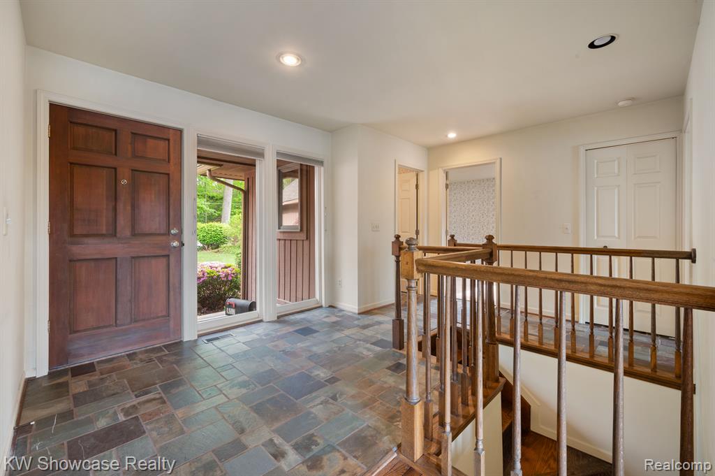 5867 COMMUNITY Drive, Brighton, MI 48116 — Photo 14