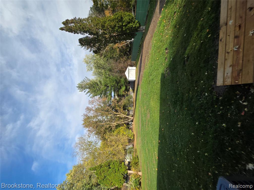 420 Sunnyside Drive, Flushing, MI 48433 — Photo 15