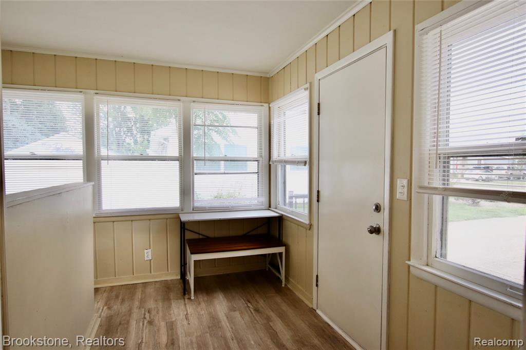 621 Forest Drive, Fenton, MI 48430 — Photo 11