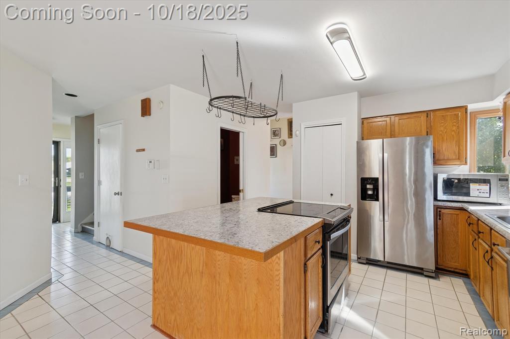 5696 Huntington Court, Ypsilanti, MI 48197 — Photo 16