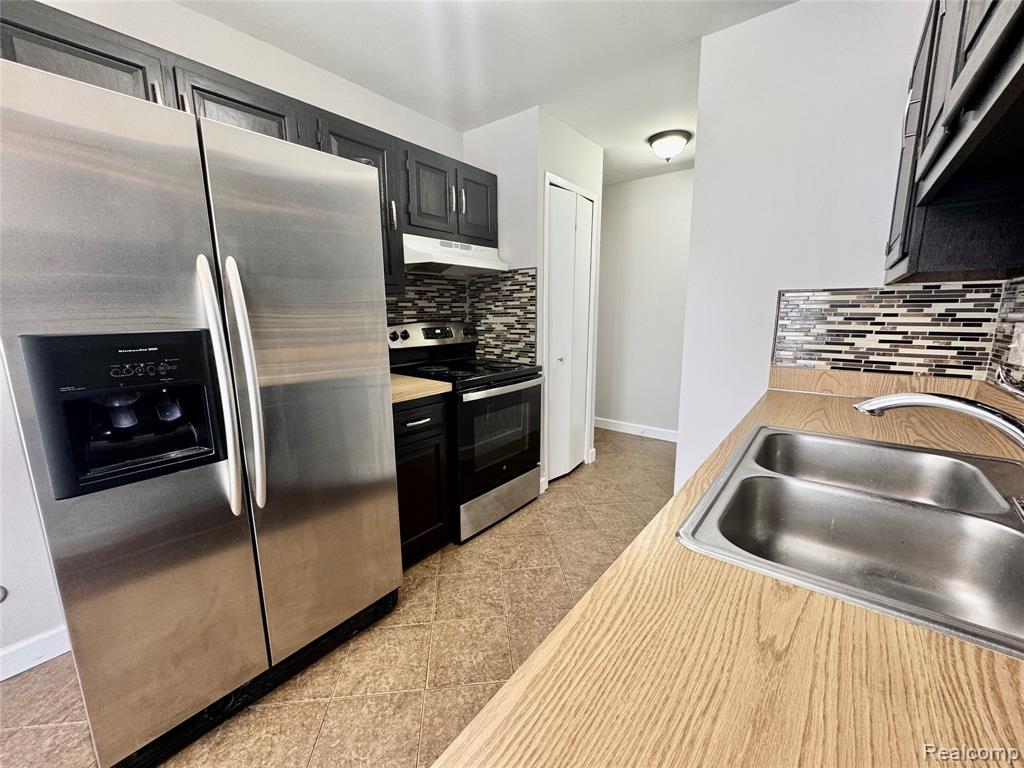 41070 Southwind Drive, Canton, MI 48188 — Photo 8