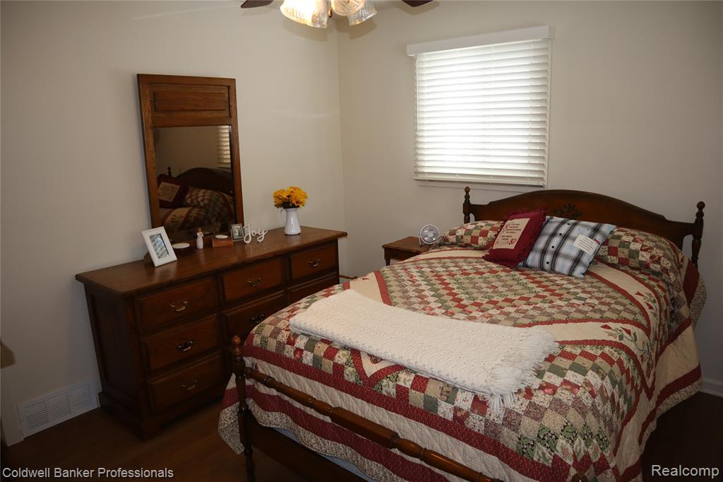 1279 Westbrooke Drive, Lapeer, MI 48446 — Photo 24